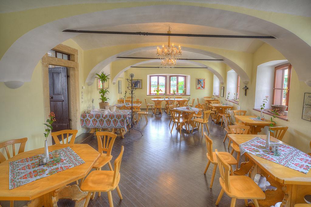 Appartement Unser Rosa Haus Fuer Sie Rust